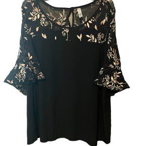 Plus Size Black Bell Sleeve Floral Shirt